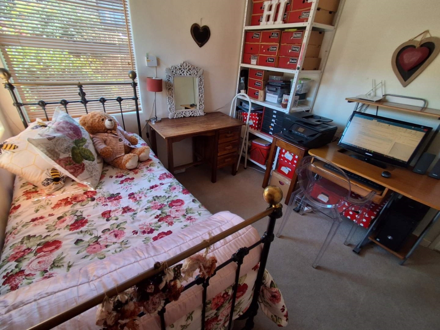 3 Bedroom Property for Sale in Die Hoewes Gauteng