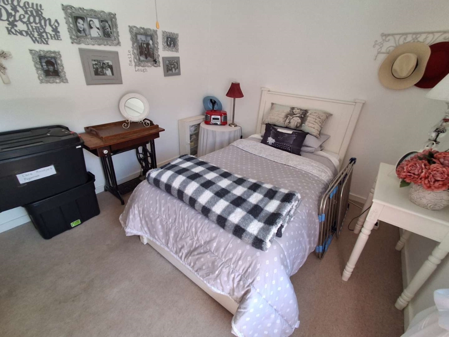 3 Bedroom Property for Sale in Die Hoewes Gauteng
