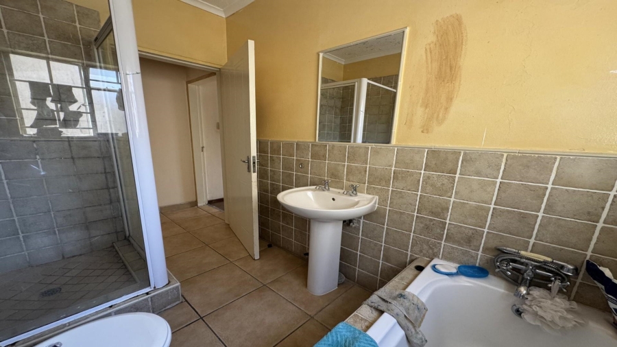 2 Bedroom Property for Sale in Meredale Gauteng
