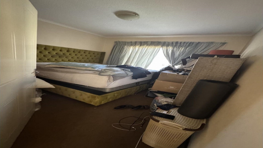 2 Bedroom Property for Sale in Meredale Gauteng