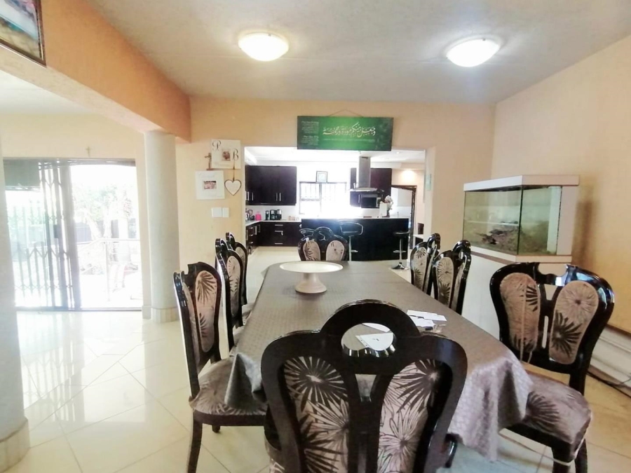 6 Bedroom Property for Sale in Glenvista Gauteng