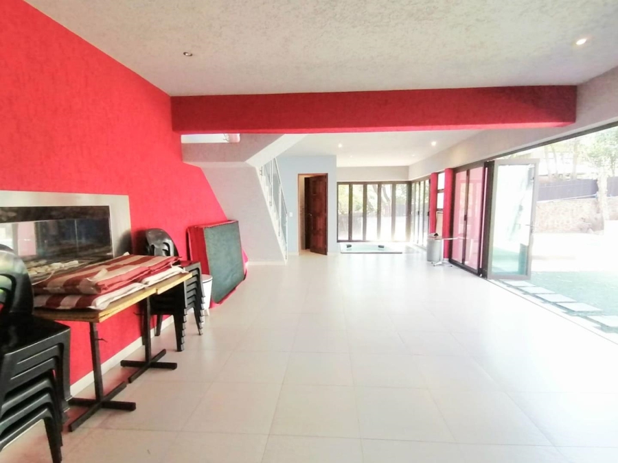 6 Bedroom Property for Sale in Glenvista Gauteng