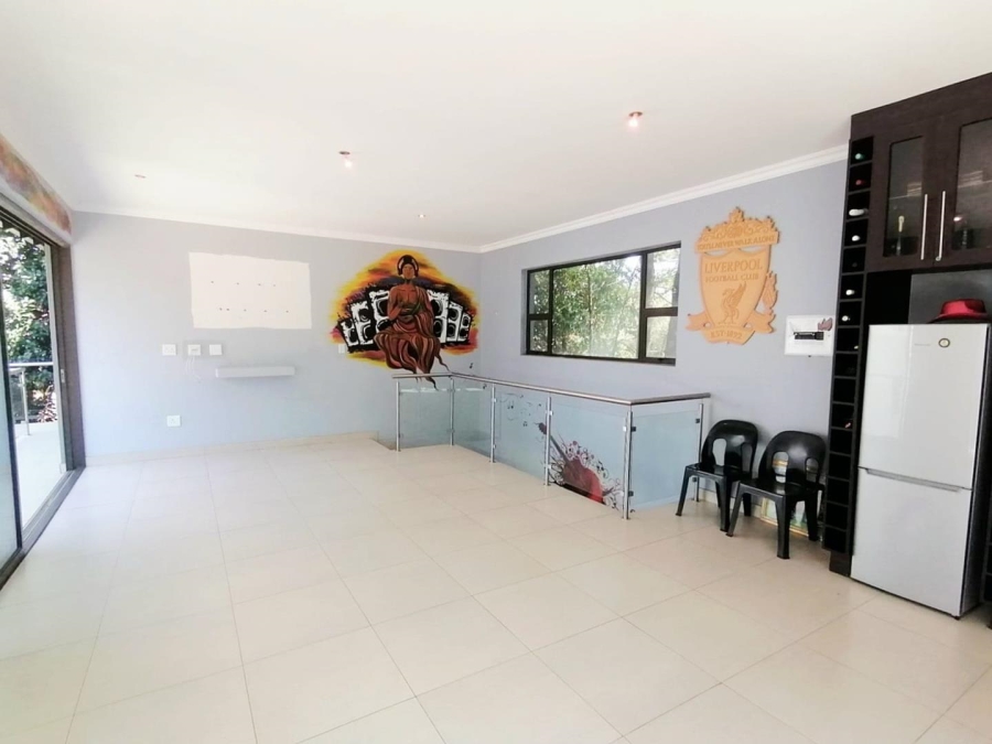 6 Bedroom Property for Sale in Glenvista Gauteng