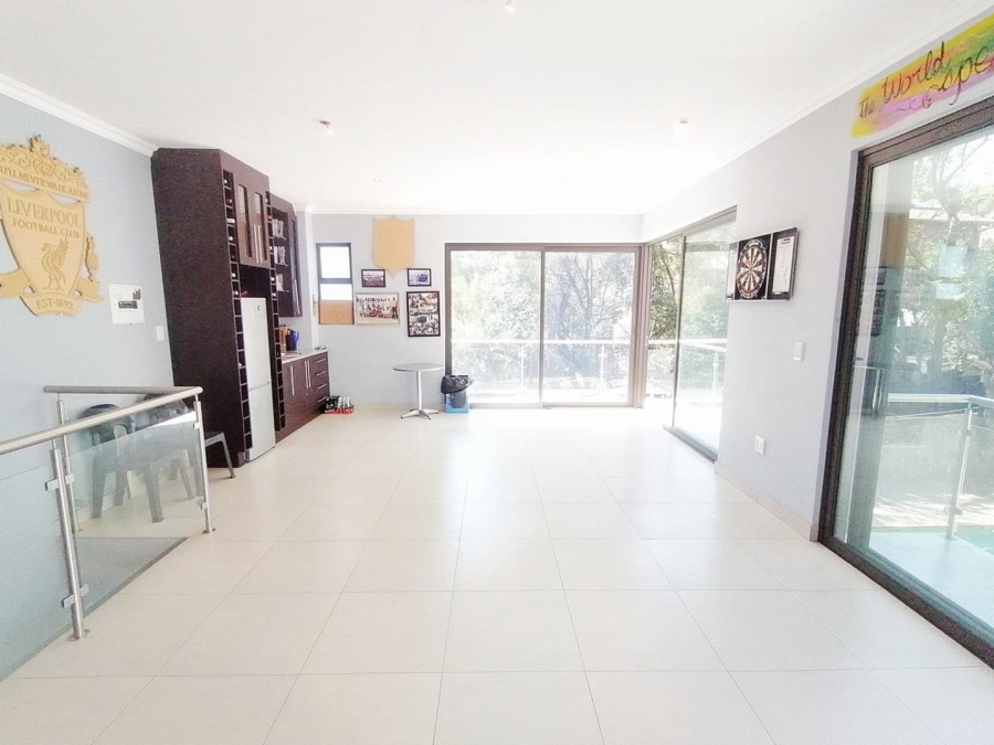 6 Bedroom Property for Sale in Glenvista Gauteng