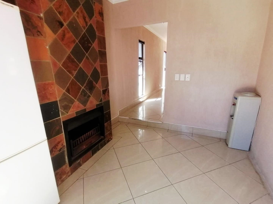 6 Bedroom Property for Sale in Glenvista Gauteng
