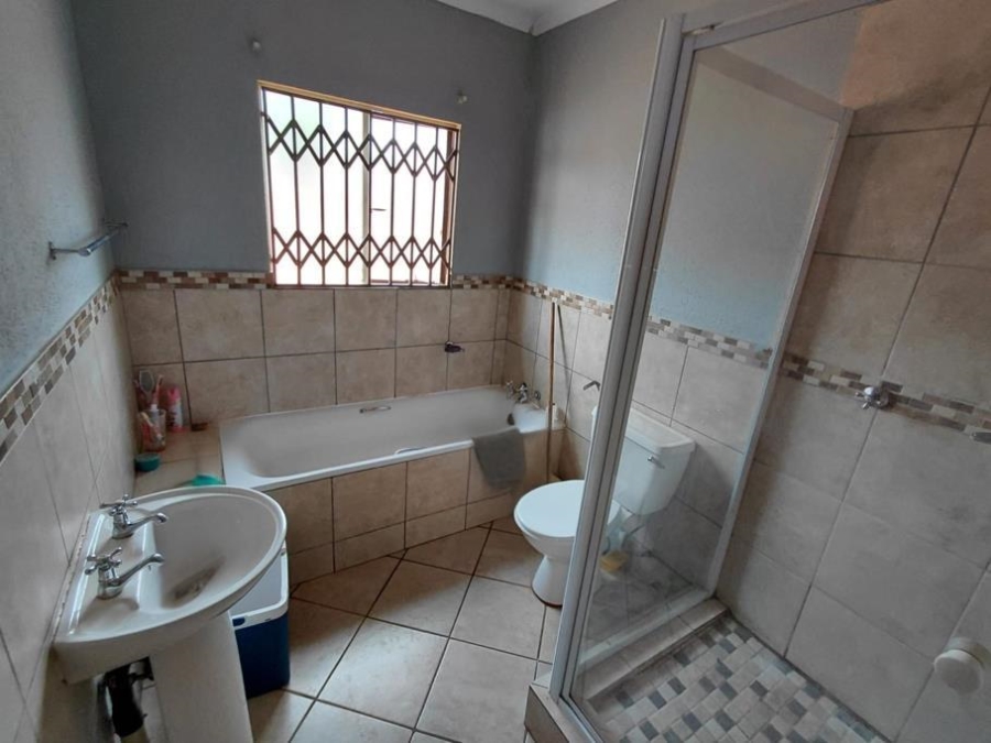 3 Bedroom Property for Sale in Amandasig Gauteng