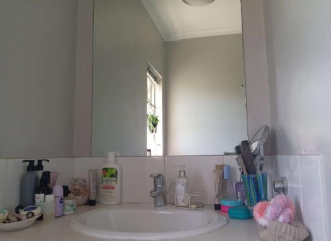 To Let 1 Bedroom Property for Rent in Houghton Gauteng