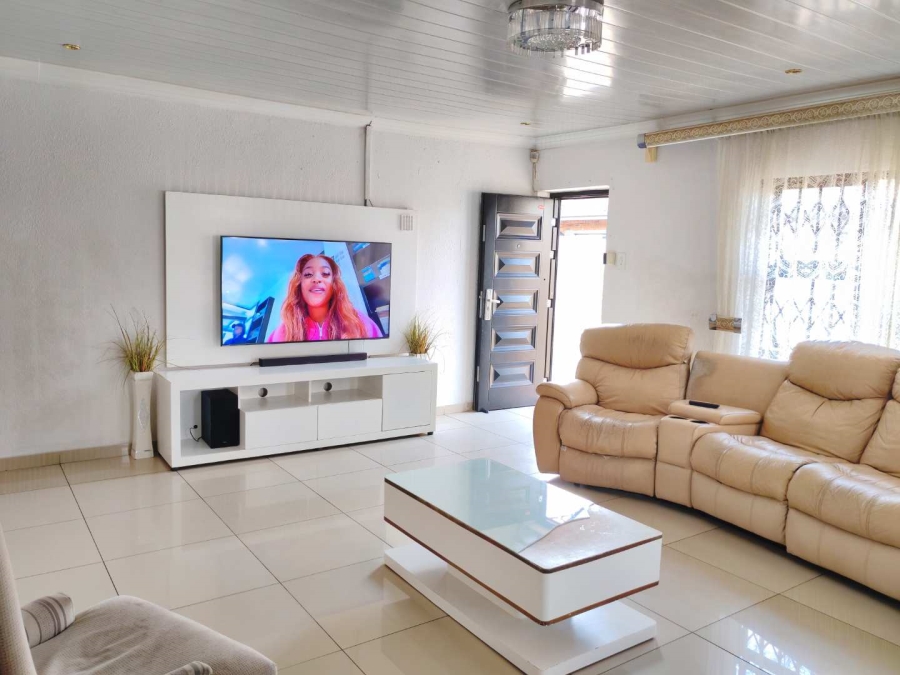 3 Bedroom Property for Sale in Lenasia South Gauteng