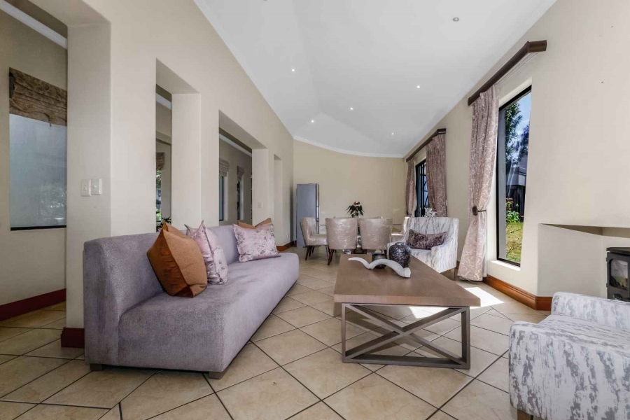 4 Bedroom Property for Sale in Blue Hills Country Estate Gauteng