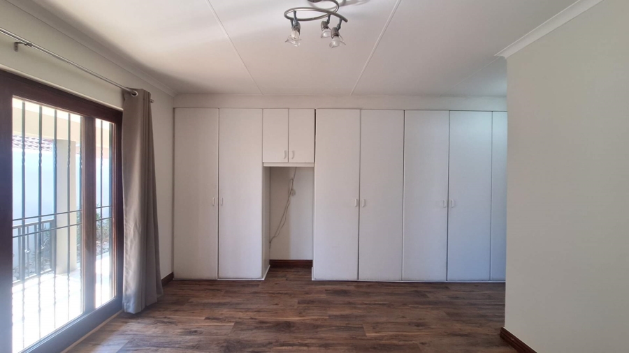 To Let 3 Bedroom Property for Rent in Noordhang Gauteng