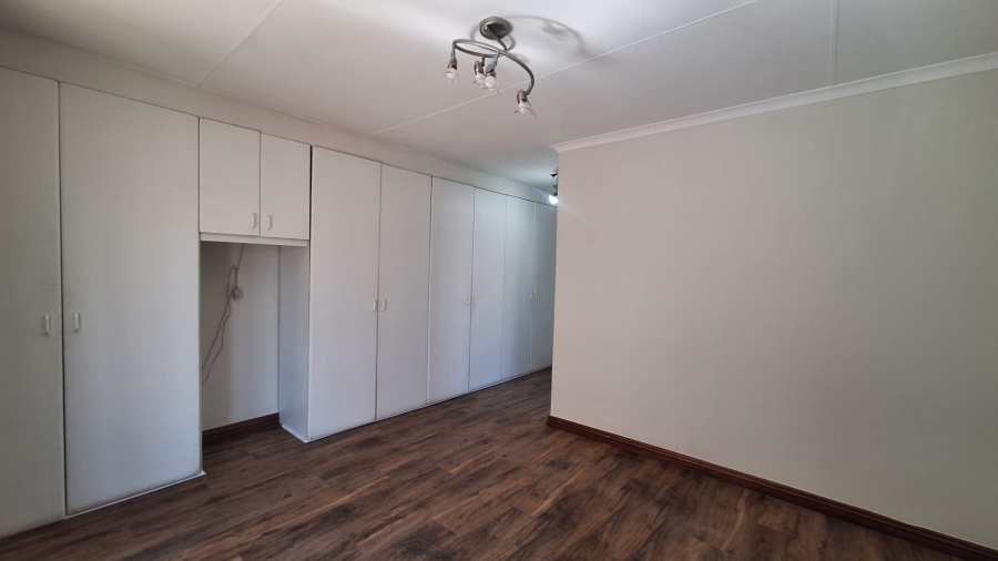 To Let 3 Bedroom Property for Rent in Noordhang Gauteng