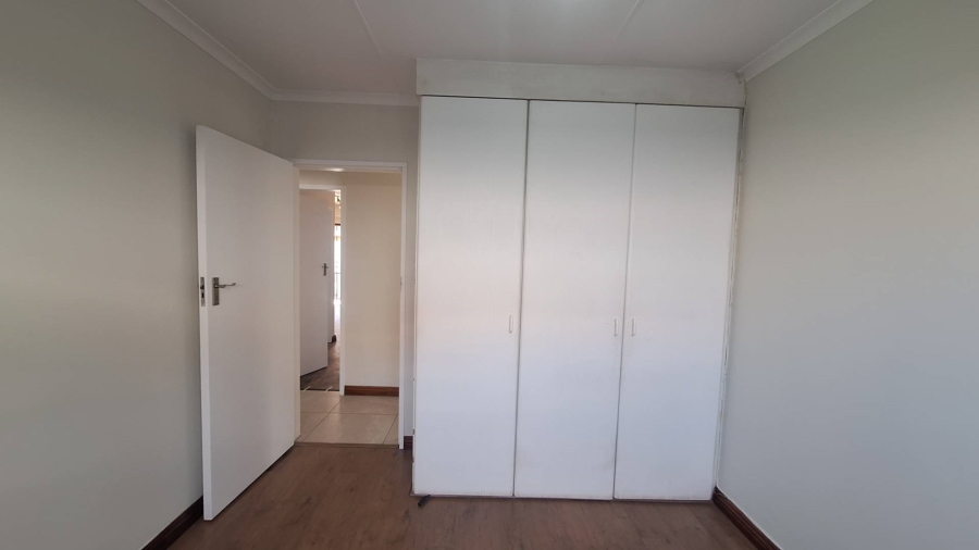 To Let 3 Bedroom Property for Rent in Noordhang Gauteng