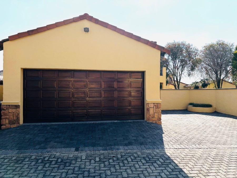 To Let 3 Bedroom Property for Rent in Noordwyk Gauteng