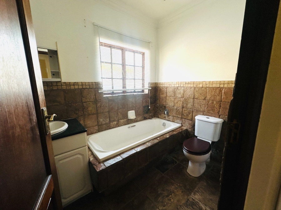To Let 3 Bedroom Property for Rent in Noordwyk Gauteng
