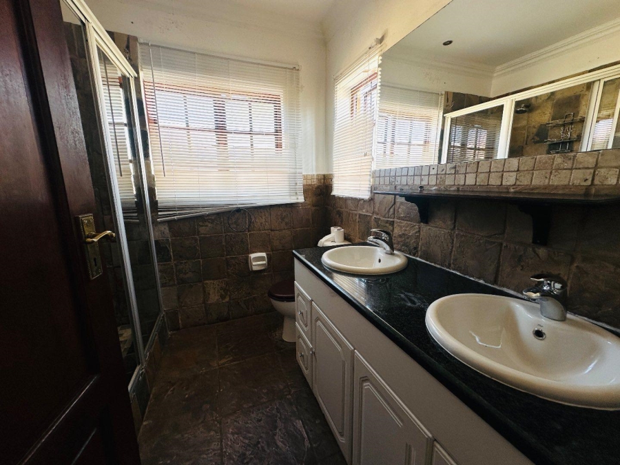 To Let 3 Bedroom Property for Rent in Noordwyk Gauteng