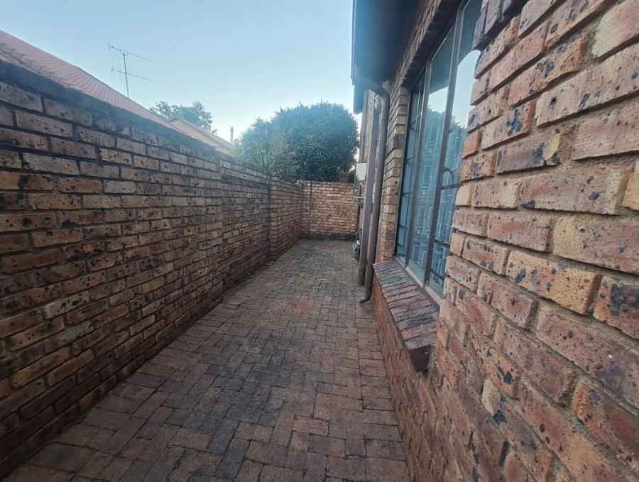 3 Bedroom Property for Sale in Highveld Gauteng