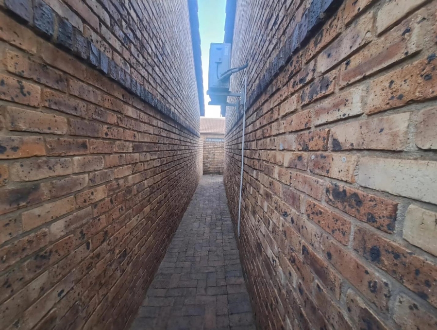 3 Bedroom Property for Sale in Highveld Gauteng