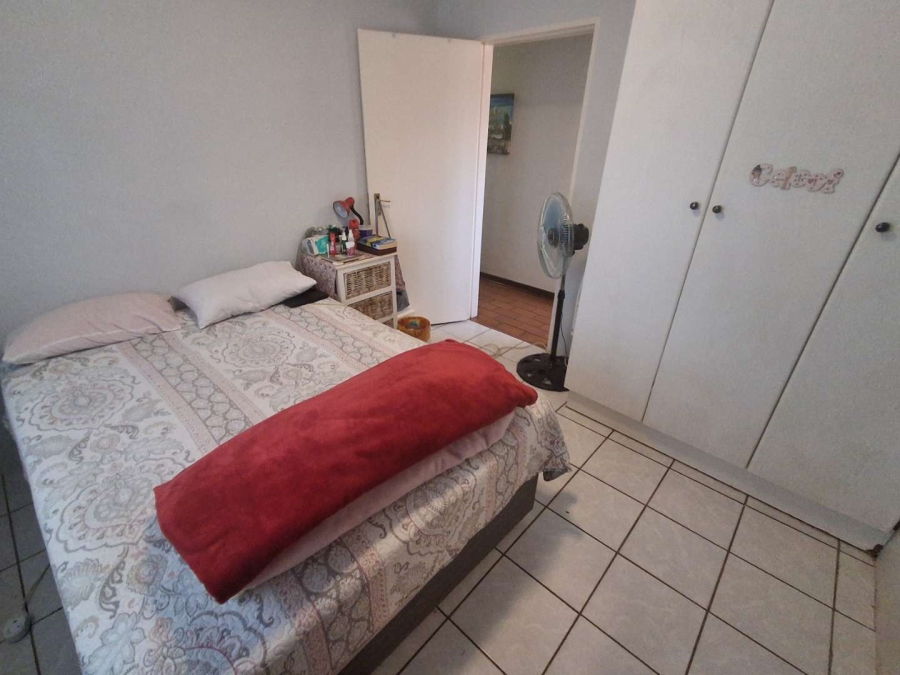 5 Bedroom Property for Sale in Rooihuiskraal North Gauteng