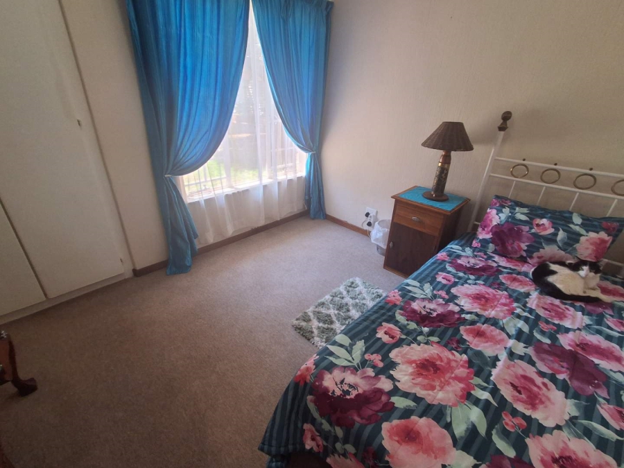 5 Bedroom Property for Sale in Rooihuiskraal North Gauteng