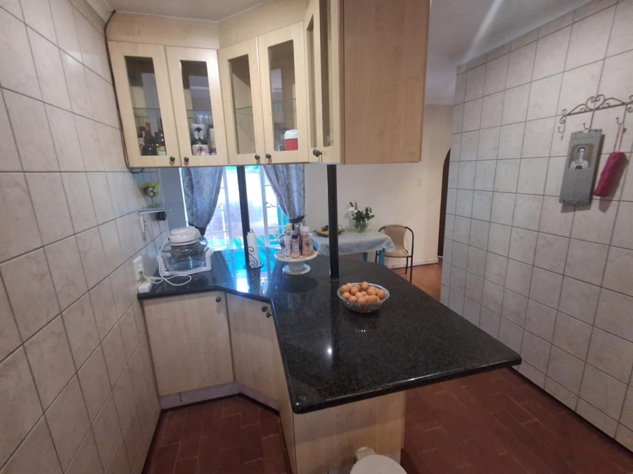 5 Bedroom Property for Sale in Rooihuiskraal North Gauteng