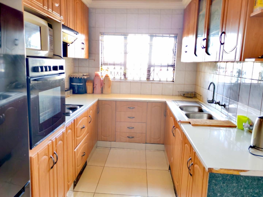 3 Bedroom Property for Sale in Lenasia South Gauteng