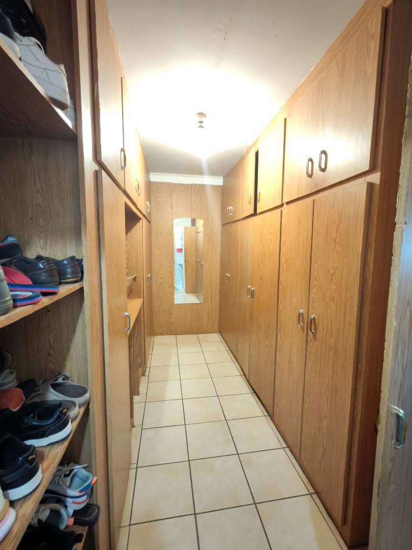 3 Bedroom Property for Sale in Lenasia South Gauteng