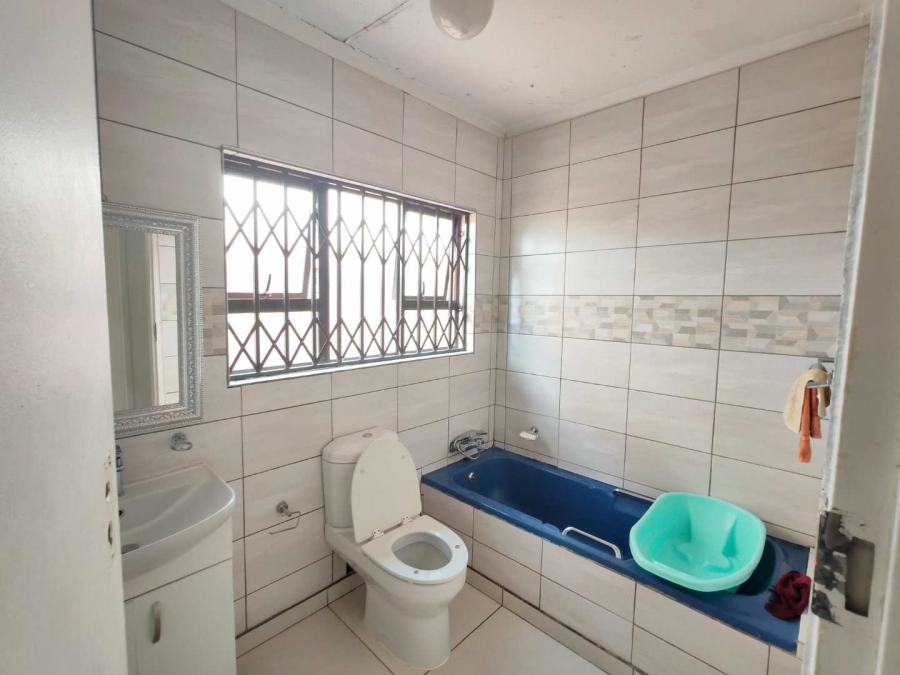 3 Bedroom Property for Sale in Lenasia South Gauteng
