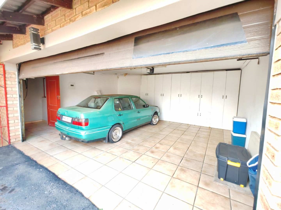 3 Bedroom Property for Sale in Lenasia South Gauteng