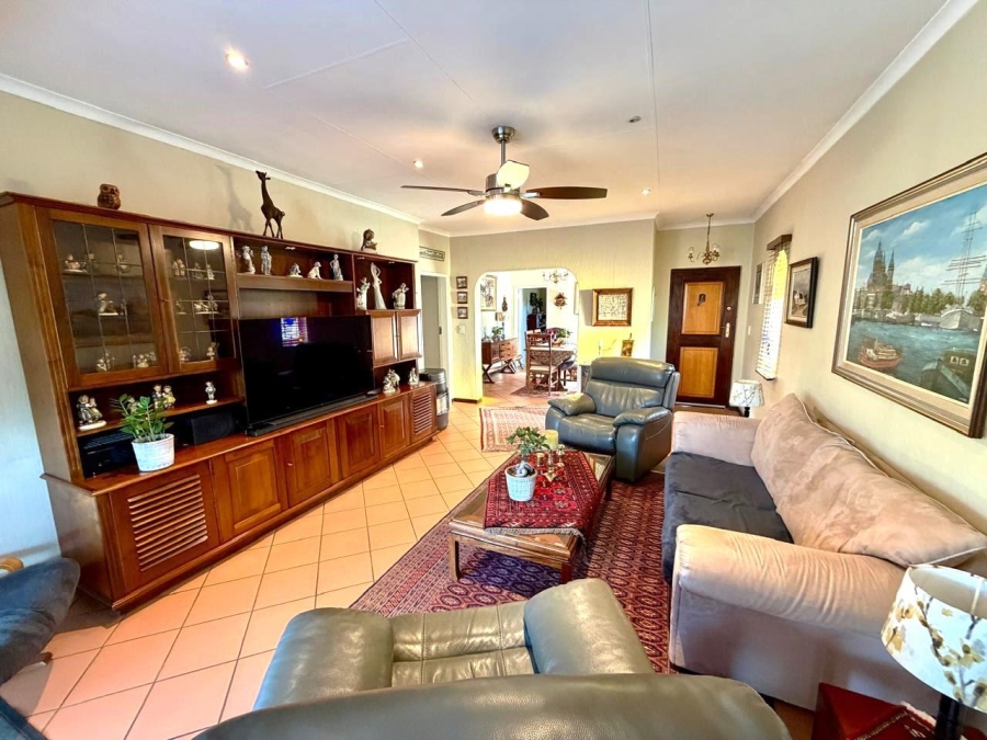 3 Bedroom Property for Sale in Faerie Glen Gauteng