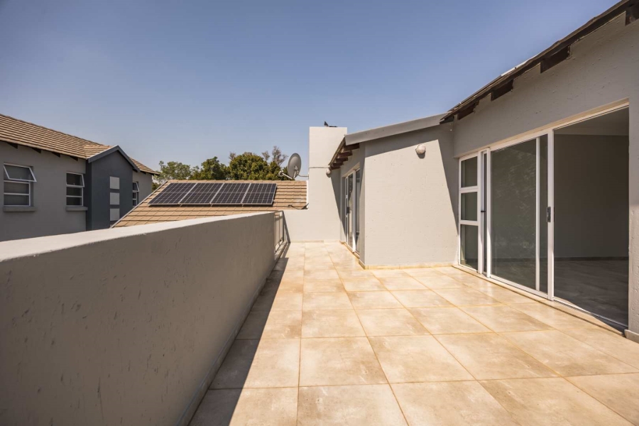 To Let 4 Bedroom Property for Rent in Waterkloof Ridge Gauteng