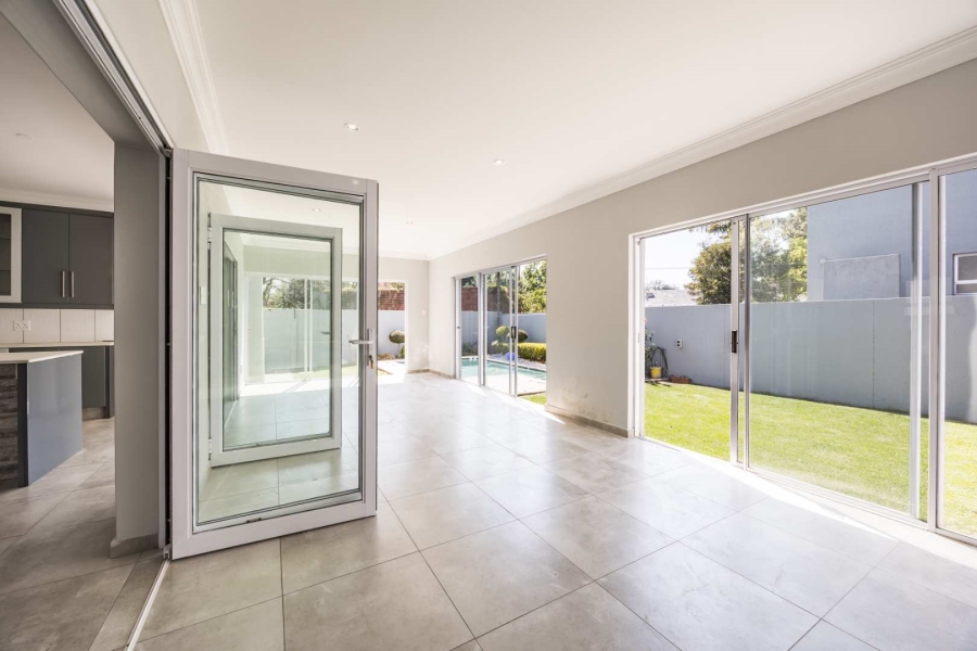 To Let 4 Bedroom Property for Rent in Waterkloof Ridge Gauteng