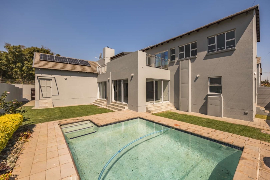 To Let 4 Bedroom Property for Rent in Waterkloof Ridge Gauteng