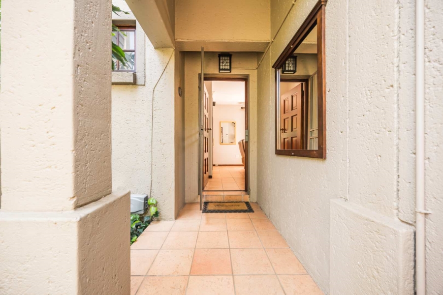 4 Bedroom Property for Sale in Faerie Glen Gauteng