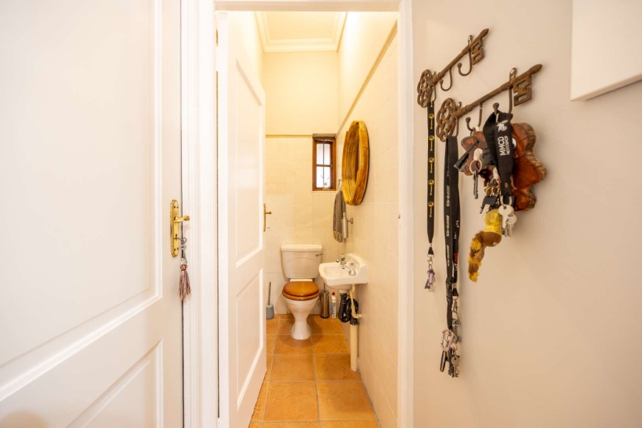 4 Bedroom Property for Sale in Faerie Glen Gauteng