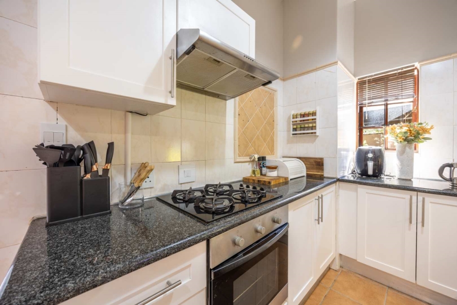 4 Bedroom Property for Sale in Faerie Glen Gauteng