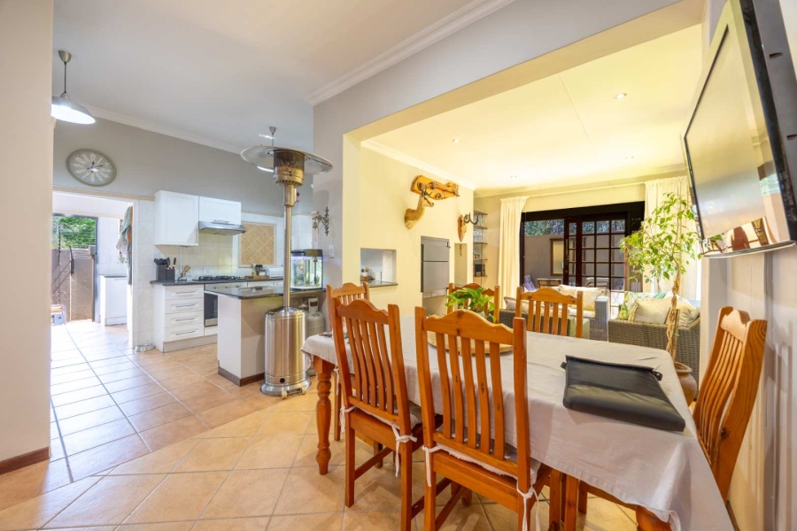4 Bedroom Property for Sale in Faerie Glen Gauteng