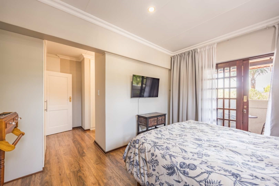 4 Bedroom Property for Sale in Faerie Glen Gauteng