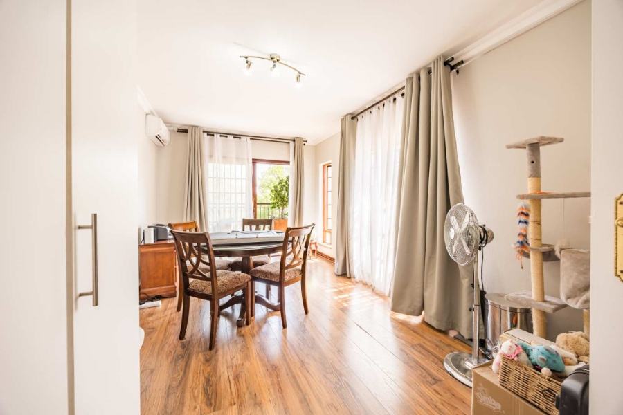 4 Bedroom Property for Sale in Faerie Glen Gauteng