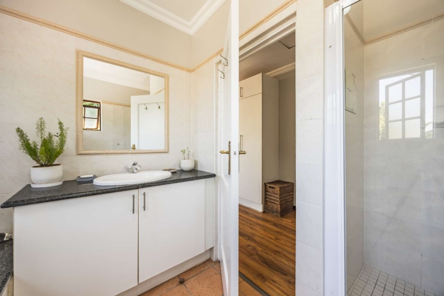 4 Bedroom Property for Sale in Faerie Glen Gauteng