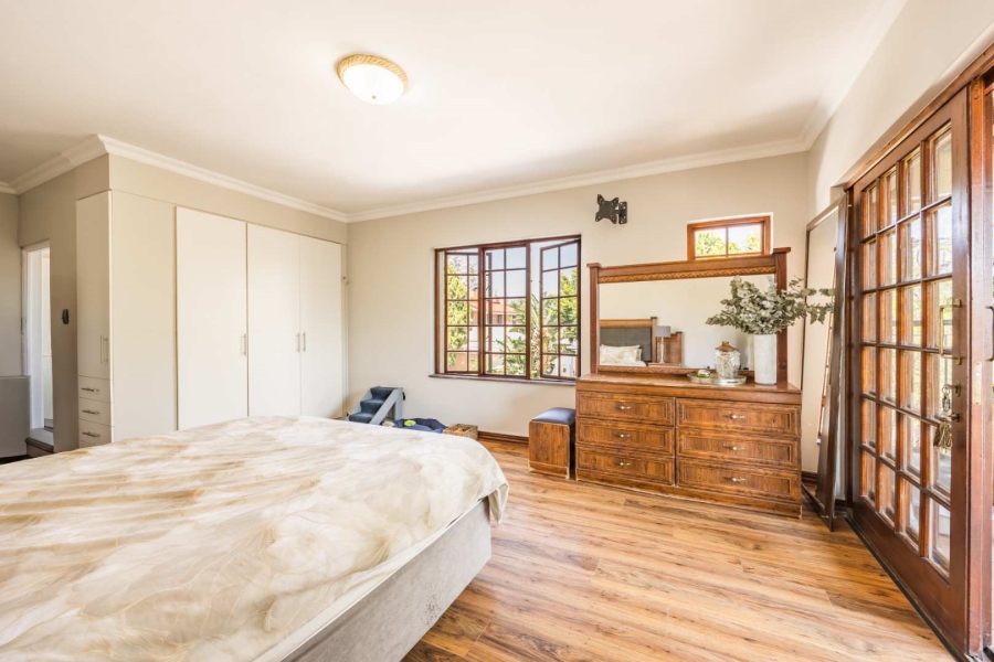 4 Bedroom Property for Sale in Faerie Glen Gauteng