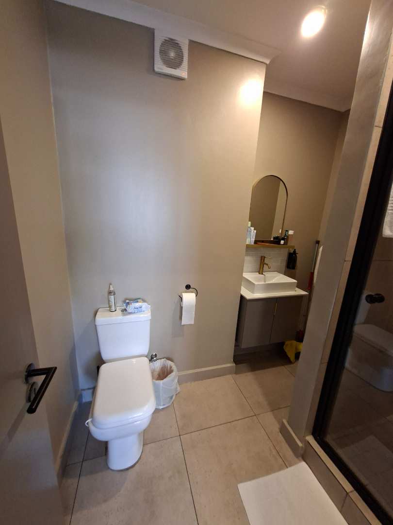 To Let 1 Bedroom Property for Rent in Sandown Gauteng