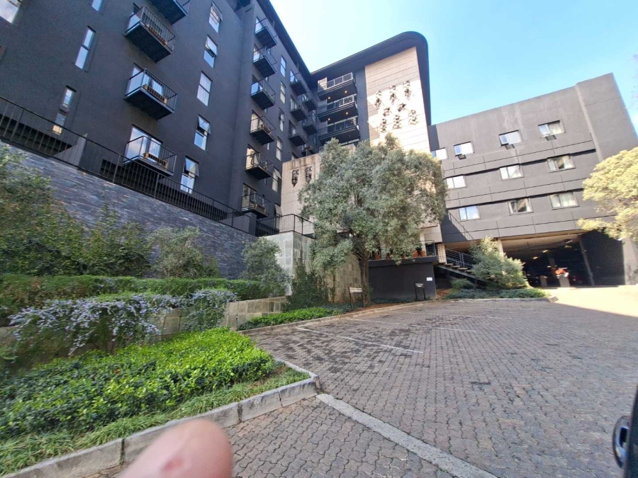 To Let 1 Bedroom Property for Rent in Sandown Gauteng