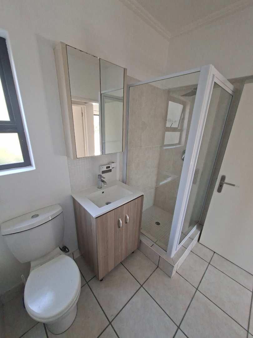 To Let 1 Bedroom Property for Rent in Magaliessig Gauteng