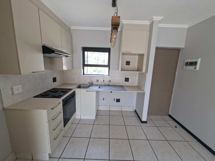To Let 1 Bedroom Property for Rent in Magaliessig Gauteng