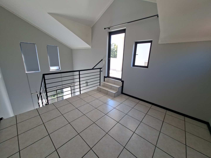 To Let 1 Bedroom Property for Rent in Magaliessig Gauteng