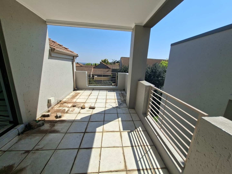 To Let 1 Bedroom Property for Rent in Magaliessig Gauteng