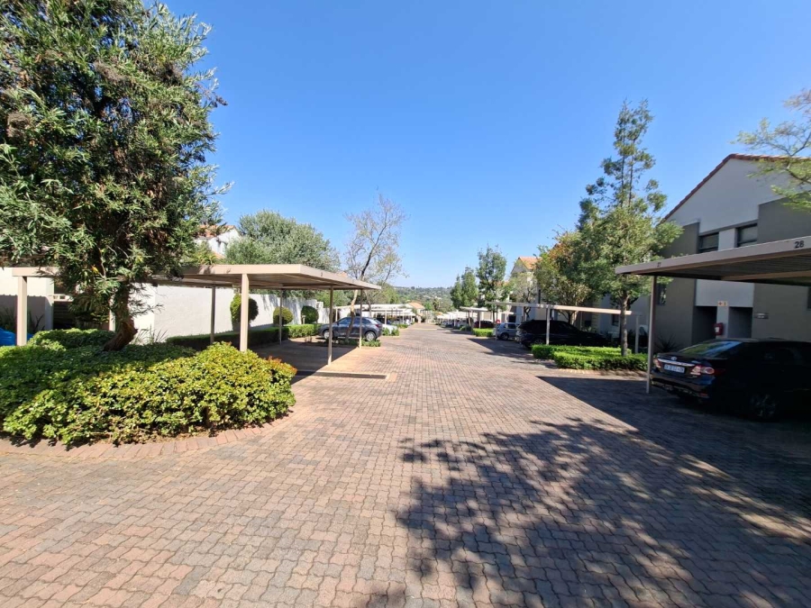 To Let 1 Bedroom Property for Rent in Magaliessig Gauteng