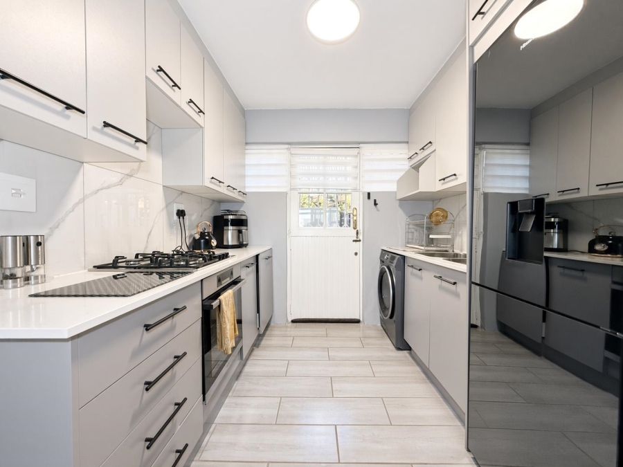 To Let 3 Bedroom Property for Rent in Bedfordview Gauteng