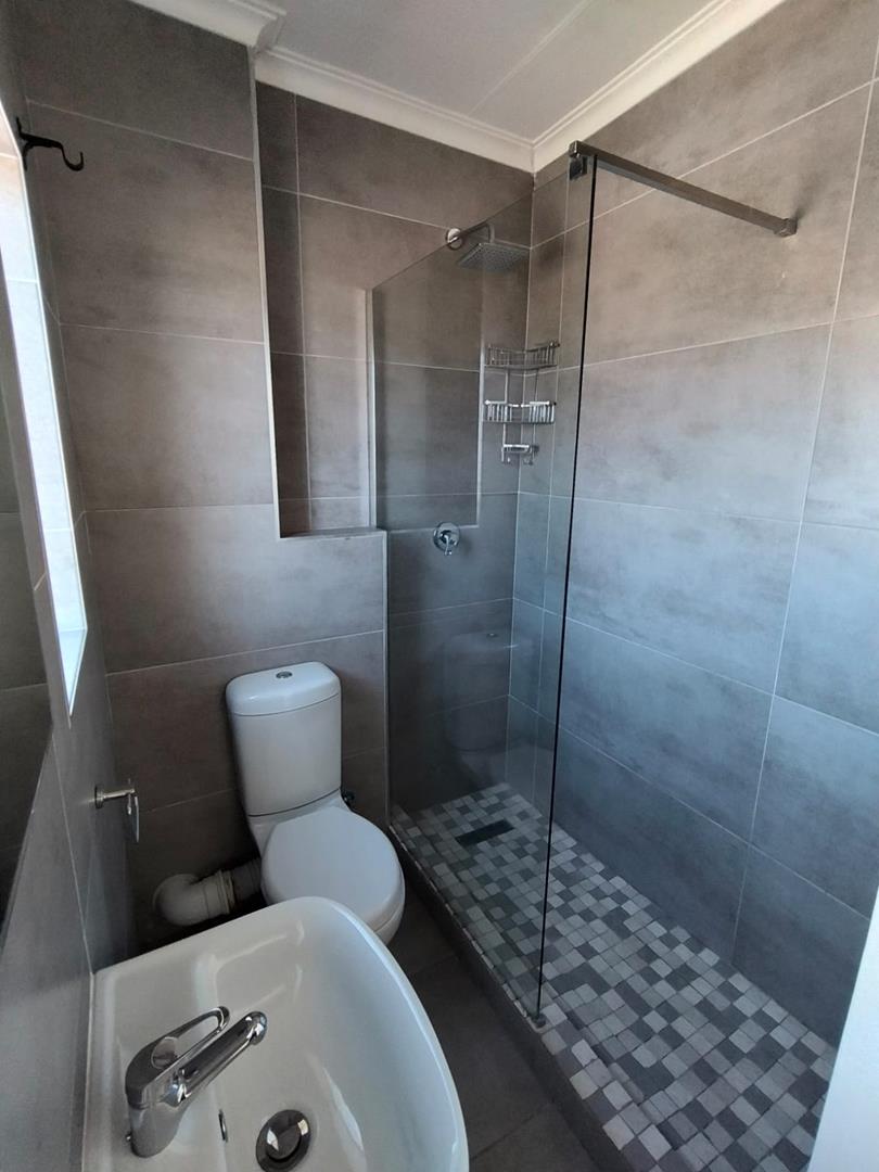 1 Bedroom Property for Sale in Highveld Gauteng