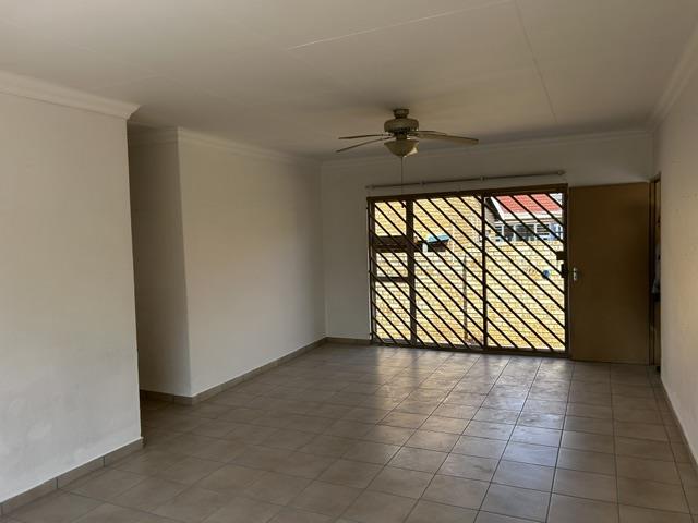 To Let 3 Bedroom Property for Rent in New Redruth Gauteng